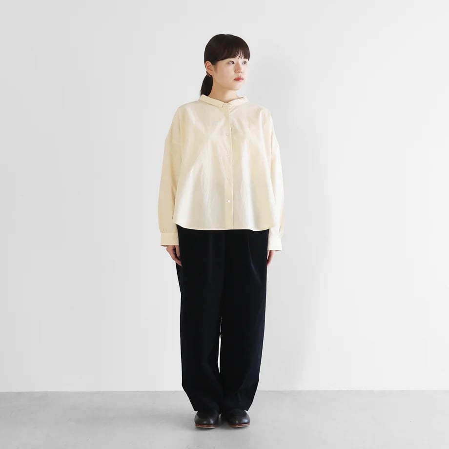 HUIS | 極細畝コーデュロイワイドパンツ（極細畝・ダークネイビー