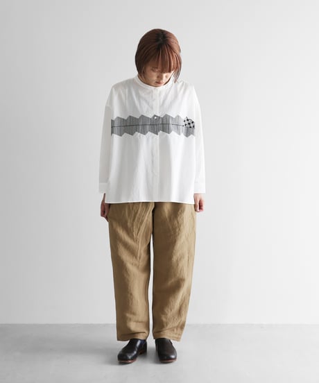 HUIS |バンブーリネンセミワイドパンツ（サンドベージュ）【ユニセックス】512