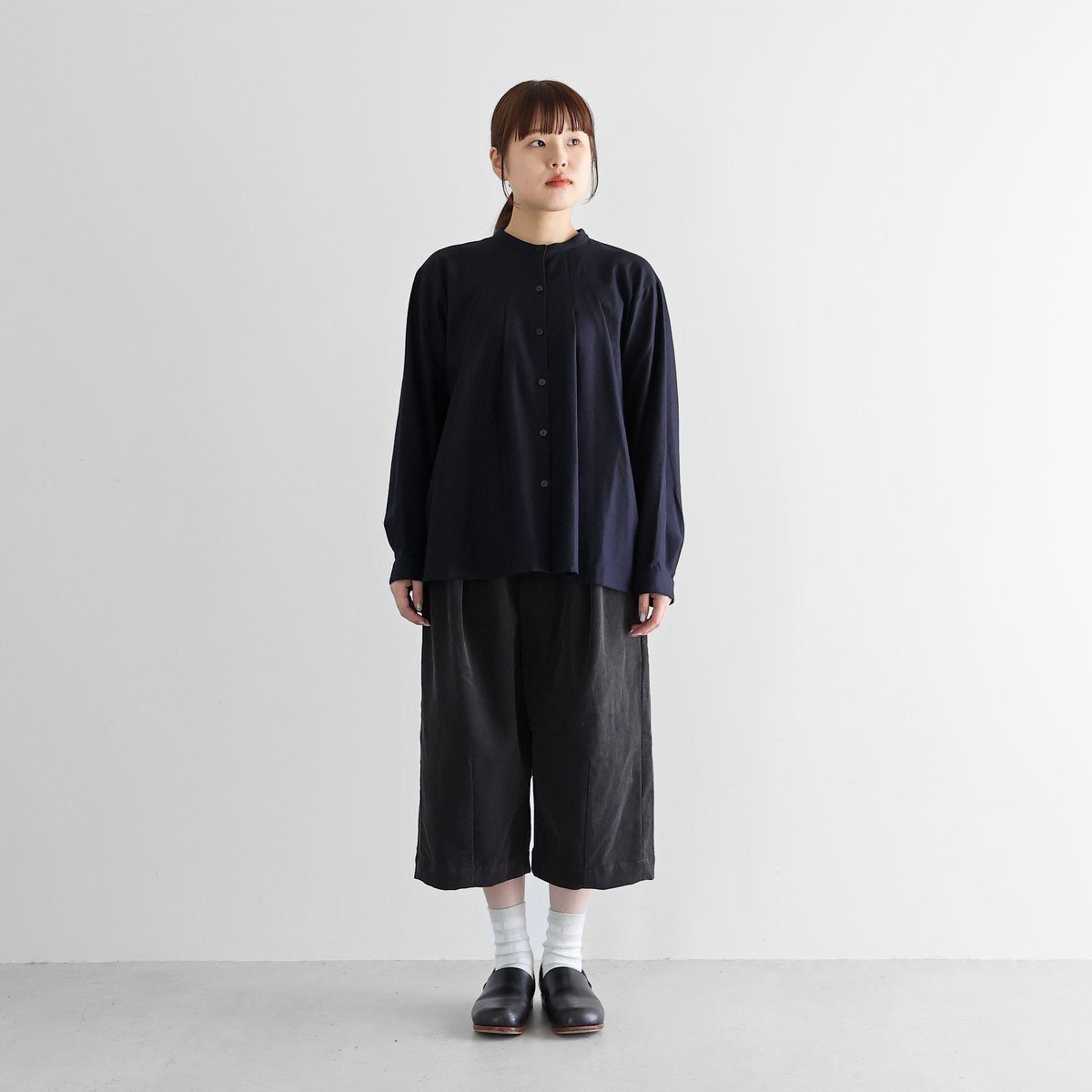 HUIS遠州織物新品未使用 503 シャトルコーデュロイ8分丈パンツ (極太畝) fit=scale-down,w=1200