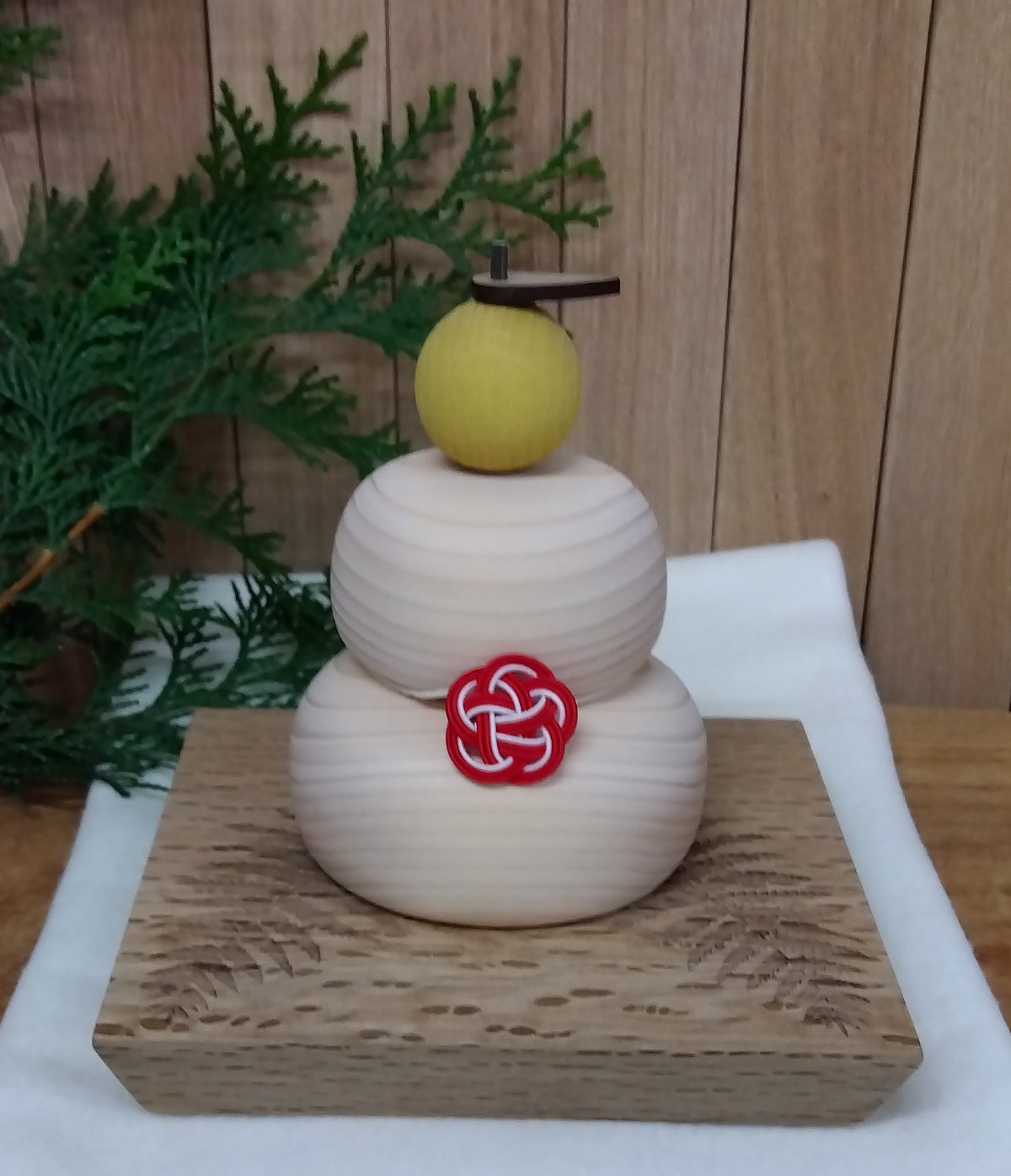 ヒノキの鏡餅 | Ki na li.