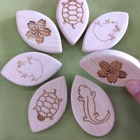 国産ヒノキ木製鏡餅① new！》鏡餅 木製 無垢材 国産ひのき 桐箱入り S,M,Lサイズ