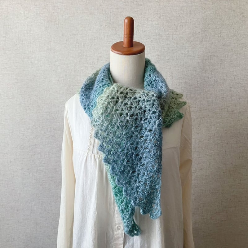 ダウンロード版編み図】グラデーションダイアゴナルストール | かぎ針