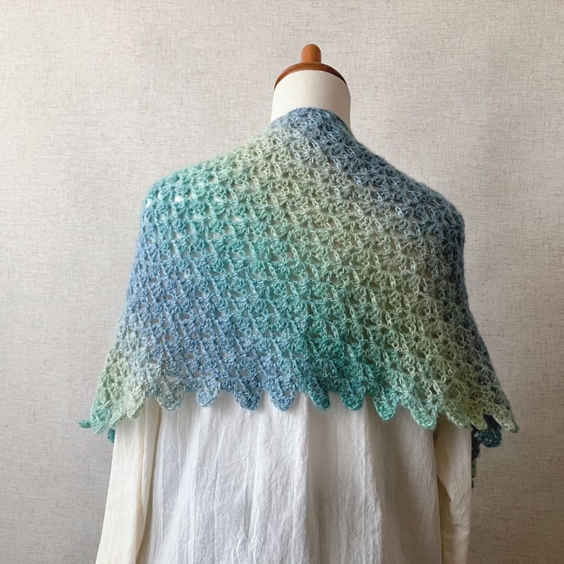 ダウンロード版編み図】グラデーションダイアゴナルストール | かぎ針