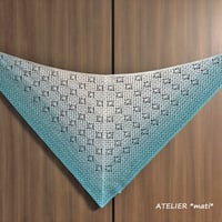 【ダウンロード版編み図】花の透かし柄のグラニーショール