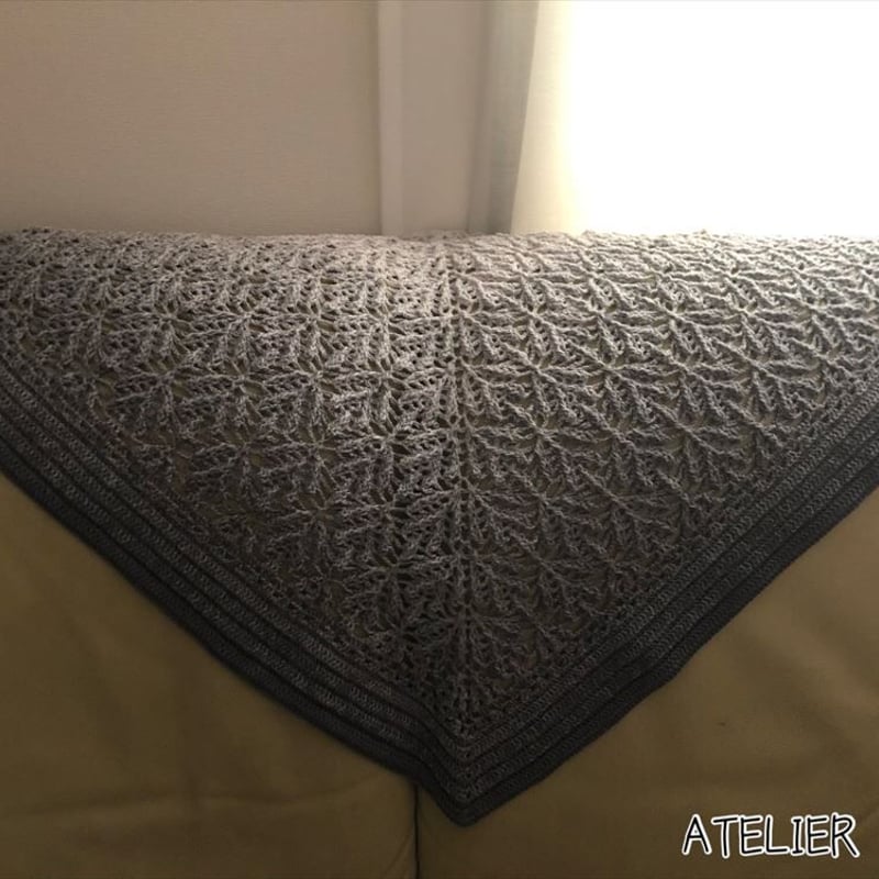 リーフ模様のトライアングルショール モヘア エメラルドグリーン 大判