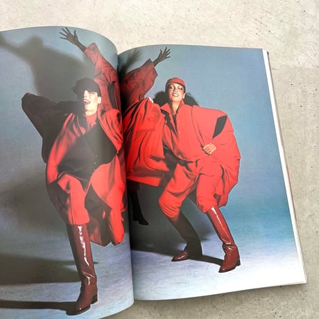 ISSEY MIYAKE　East Meets West　三宅一生の発想と展開