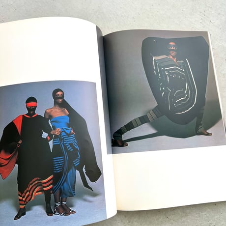 ISSEY MIYAKE　East Meets West　三宅一生の発想と展開