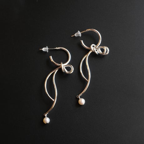 LS Pearl｜アコヤ真珠のノットデザインピアス