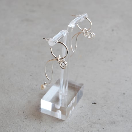 LS Pearl｜アコヤ真珠のノットデザインピアス