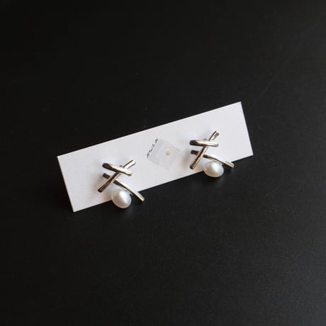 LS Pearl｜南洋真珠のクロスデザインピアス