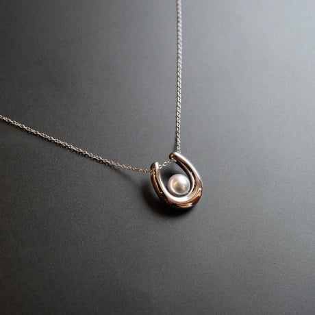 LS Pearl｜アコヤ真珠の馬蹄デザインネックレス （シルバー）
