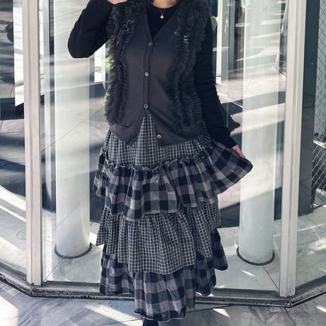 チェックのロングティアードスカート