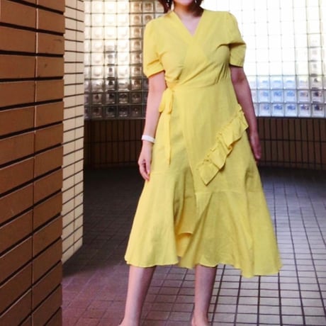 ビタミンイエローのカシュクールワンピース