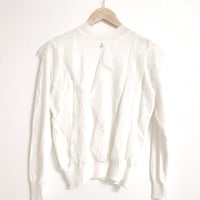 レースフリルとパールの上品トップス オフホワイト