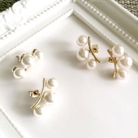 3連パールピアス