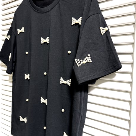 パールリボンのゆったりTシャツ ブラック