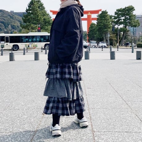 チェックのロングティアードスカート