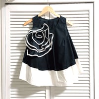 大きなお花のノースリーブトップス