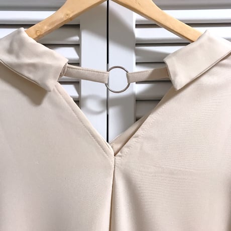 バックリングのオーバーサイズシャツ