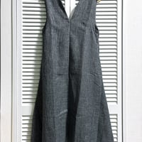 裾の広がりが上品なロングワンピース