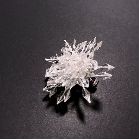 クリアビーズの花火ピアス