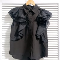 シフォンフリルのゴージャスノースリーブトップス ブラック
