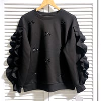 リボンいっぱい袖フリルトップス