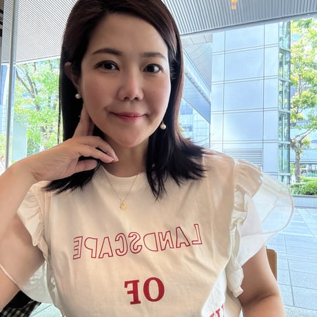 再入荷★袖フリルの可愛いロゴTシャツ
