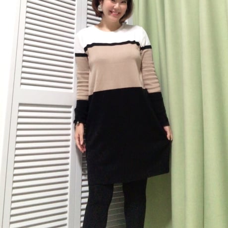 切り替え配色のワンピース グレー