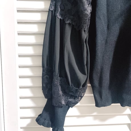 袖シフォン＆レースのニット ブラック