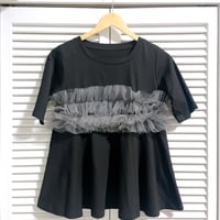 チュール付き裾フレアTシャツ ブラック×グレー