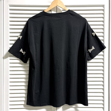 パールリボンのゆったりTシャツ ブラック