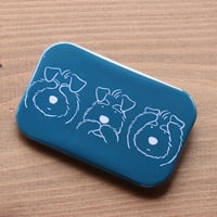 缶バッジ・３シュナ（スクエア型）角丸の長方形型缶バッジ！  見シュナ 言わシュナ 聞かシュナ