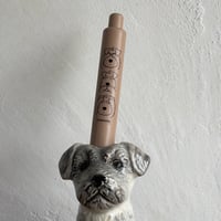 ３シュナのユニボールワンP（コーヒー）0.38mm・黒インク