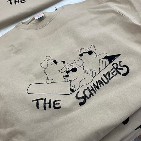 在庫限り！シュナＴ●ザ・シュナウザーズ（サンドカーキ）Ｔシャツ・シュナウザーの３ピースバンド　オフィシャルグッズ・オリジナルデザイン