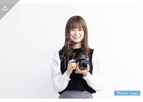 【写真素材】一眼レフカメラで撮影する女性10 - Lサイズ：4000 × 2668px (300dpi) [33.87cm × 22.59cm]