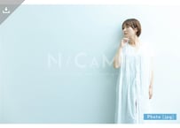 【写真素材】女性ナチュラル8 - Lサイズ：4000 × 2667px (300dpi) [33.87cm × 22.58cm] - ロイヤリティフリー素材