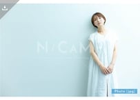 【写真素材】女性ナチュラル11 - Lサイズ：4000 × 2667px (300dpi) [33.87cm × 22.58cm] - ロイヤリティフリー素材