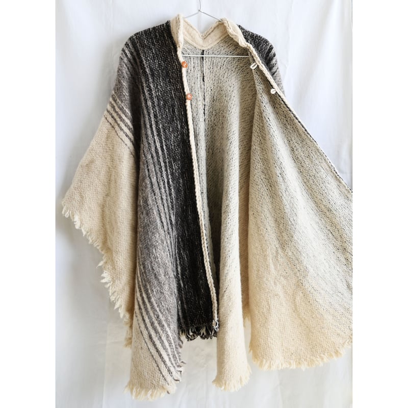70's vintage】hand woven wool stripe poncho (p...