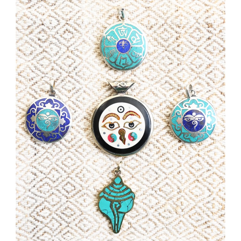 Made in Nepal】reversible buddha eye & mantra p