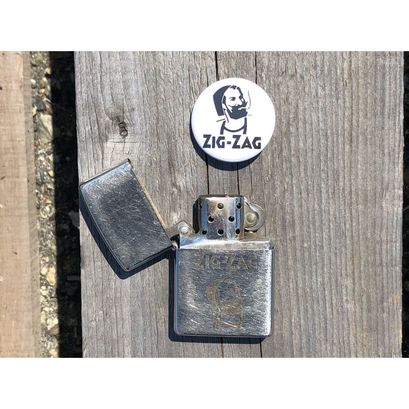 再入荷!【u.s.made】”Zig-Zag” monotone badge -Φ32mm-