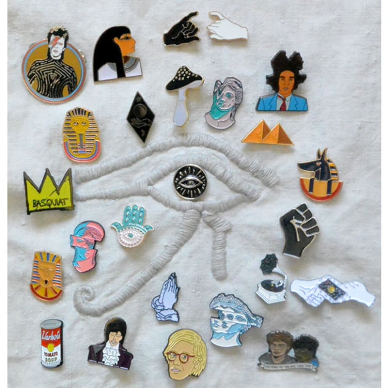 再入荷! ”David Bowie / Aladdin Sane” thunder pin b 再入荷! ”David Bowie / Aladdin Sane” thunder pin b