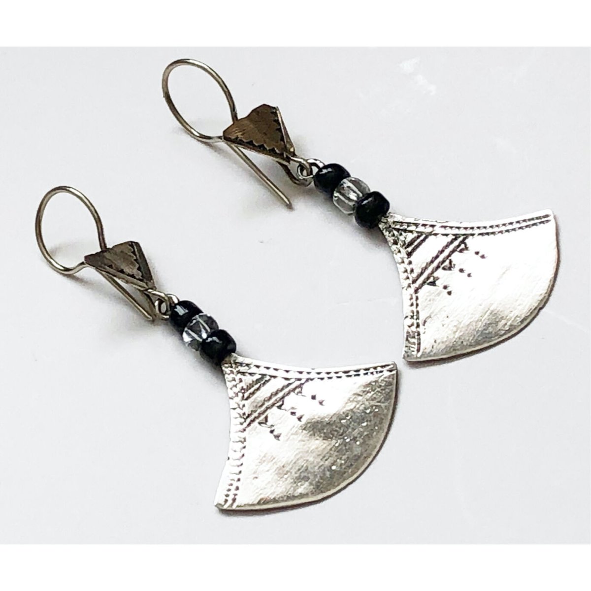 African・Touareg(トゥアレグ族) Hand Made” 扇 Metal In