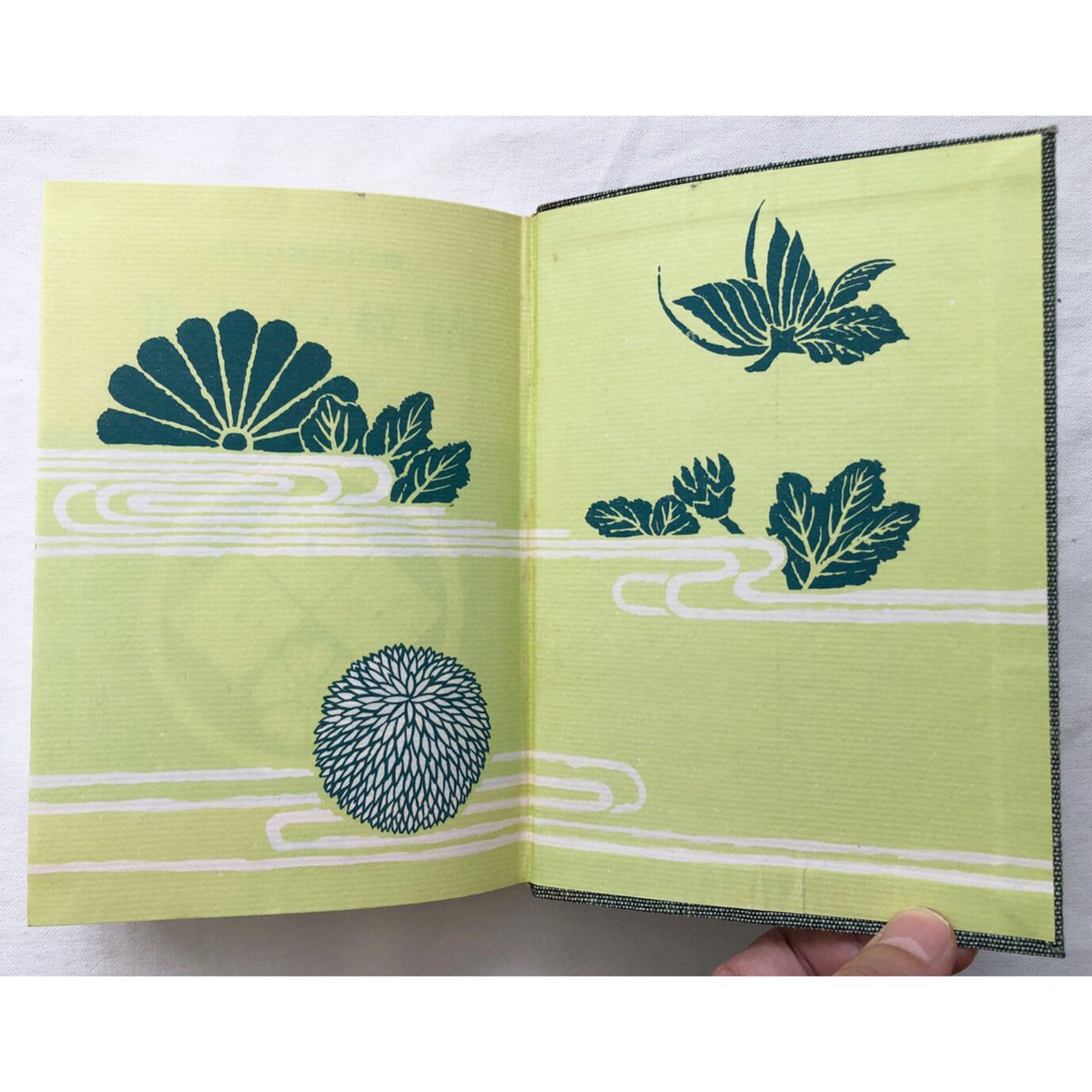 used book】正しい紋帖 / 家紋 商標 県都市章 5500種 / 古沢恒敏