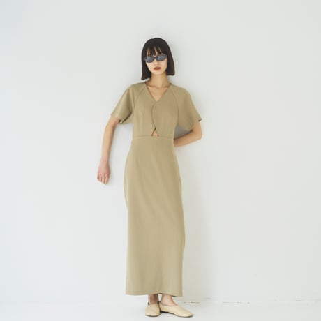 Back open design one-piece