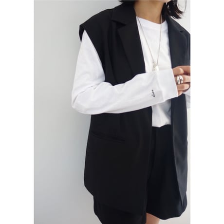 TR VEST