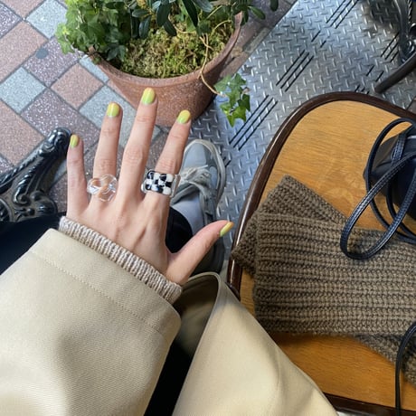 ho.clear glass heart ring