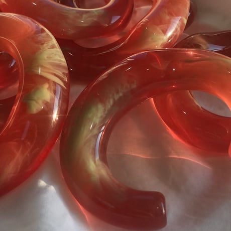 re bangle / apricot orange green