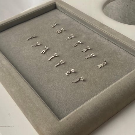 【単品】tos initials necklace(チャーム)