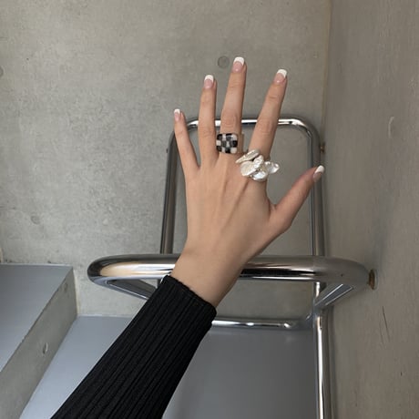 checker glass ring